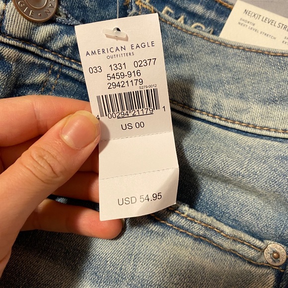 American Eagle Stretchy Shortie Shorts - Picture 4 of 4